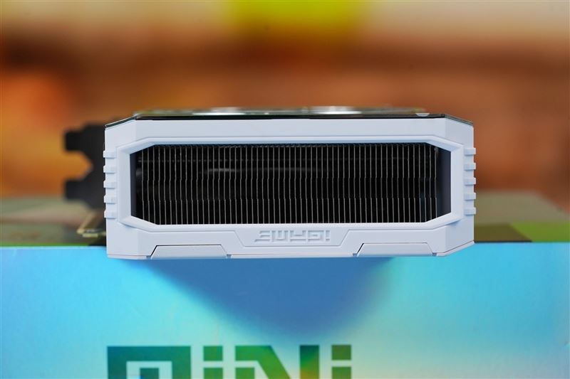 七彩虹iGame RTX 4060 Ti Mini OC 8GB显卡深度图解评测插图18