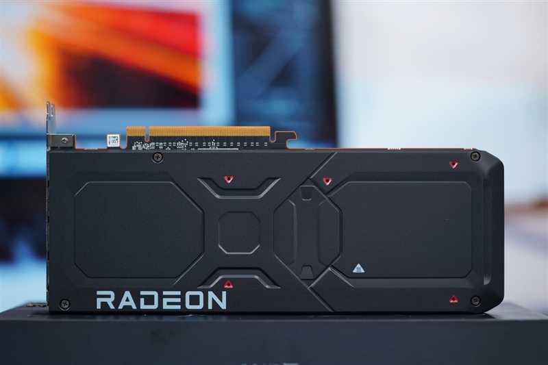 显存更大、性能更强、还便宜700元！AMD RX 7800XT & 7700 XT首发评测