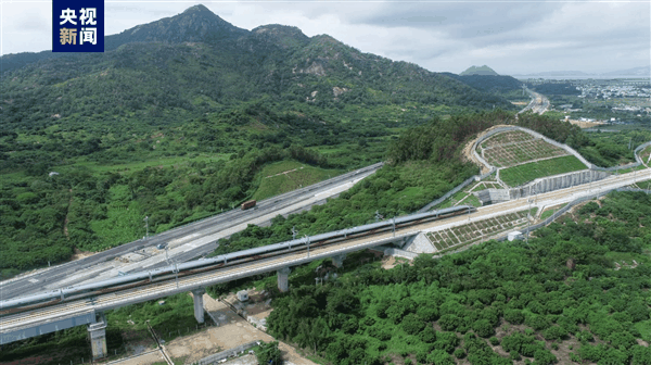 首趟车发出！广汕高铁今天上午正式开通运营：设计时速350km