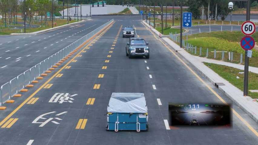 比亚迪又秀了一把！实测主动刹车，时速130km/h说刹停就刹停