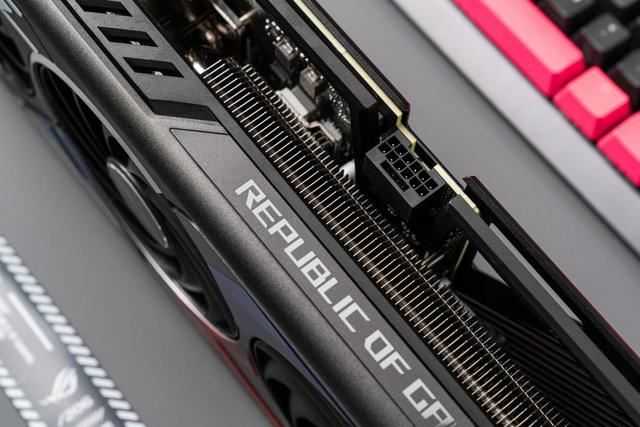 超速性能一骑绝尘 华硕ROG Strix GeForce RTX 4070 Ti SUPER OC Edition显卡测评插图8