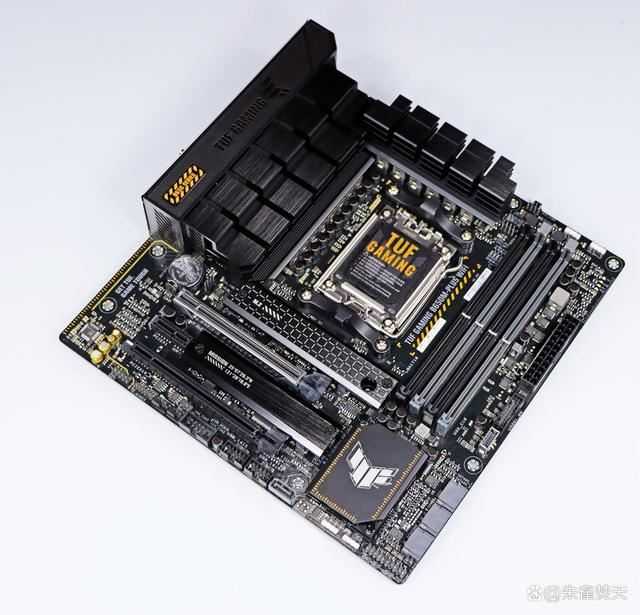 AMD锐龙7800X3D和14900K两款顶级游戏U怎么选 两款处理器测评插图78