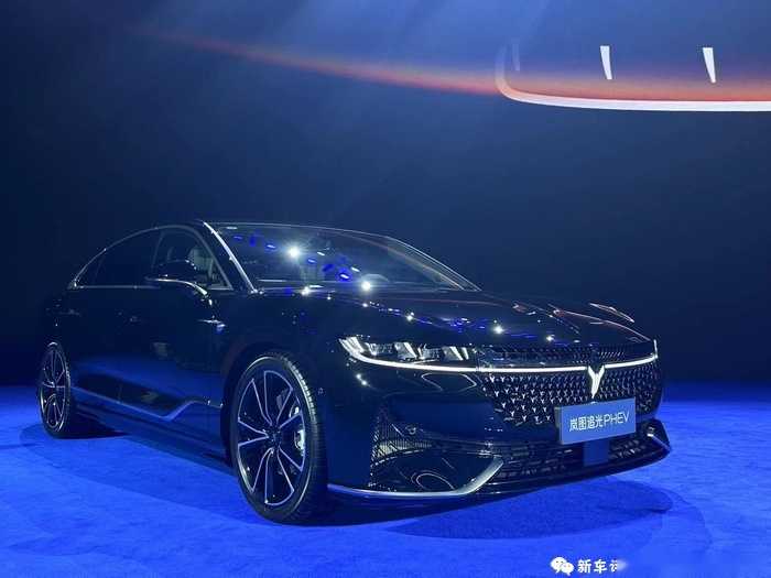 推全新中型SUV！挑战10万辆年销量，岚图2024年大爆发？插图10