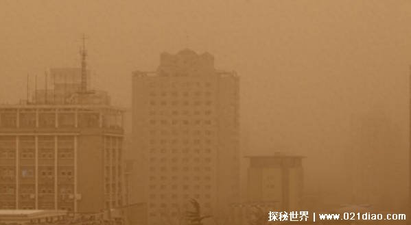 新疆特强沙尘暴：天空赤橙像异世界 沙尘暴带来的危害插图4