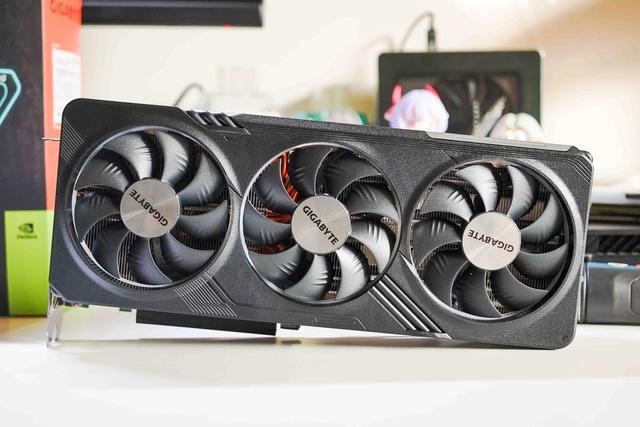 Super超能力加持!技嘉RTX4070Super魔鹰显卡拆解与一键超频图文教程插图8