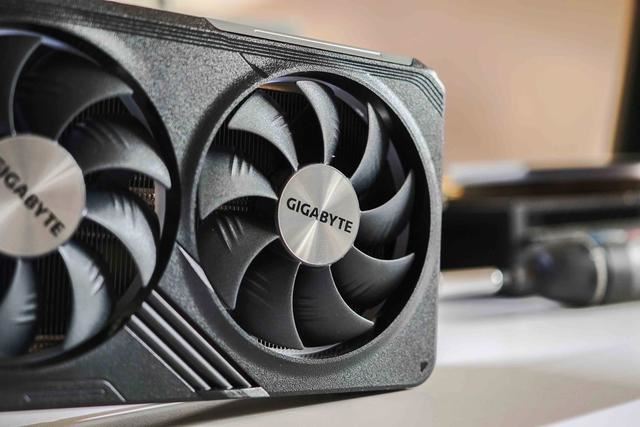 Super超能力加持!技嘉RTX4070Super魔鹰显卡拆解与一键超频图文教程插图10