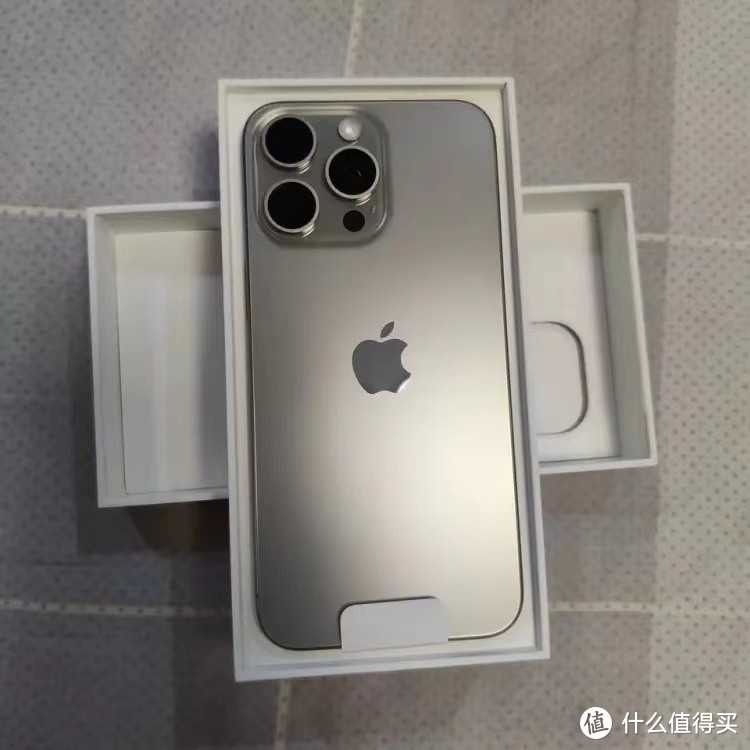 iPhone15Pro Max降价1050元，成为年货节的“新宠物”