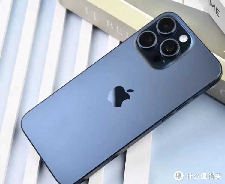 iPhone 15 Pro Max大降1300元，库克终于良心了！