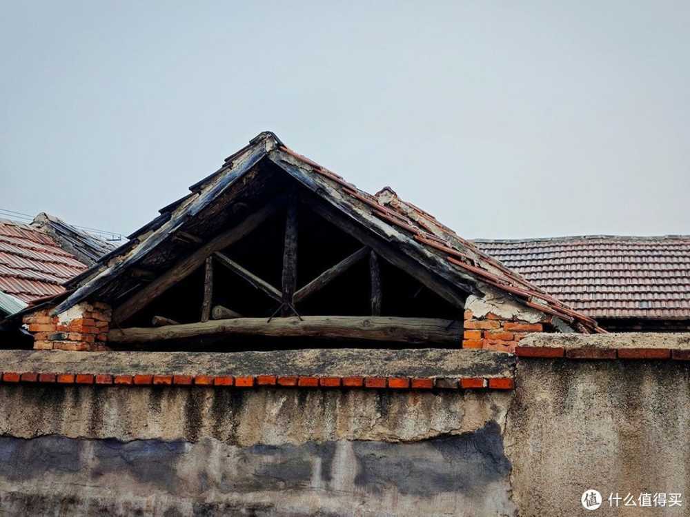 有你更酷，用iQOO12手机摄影记录新年里山东农村的烟花灿烂