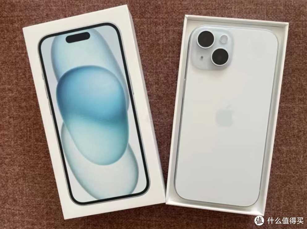 iPhone15跌价1200元，情人节送女生好礼物！