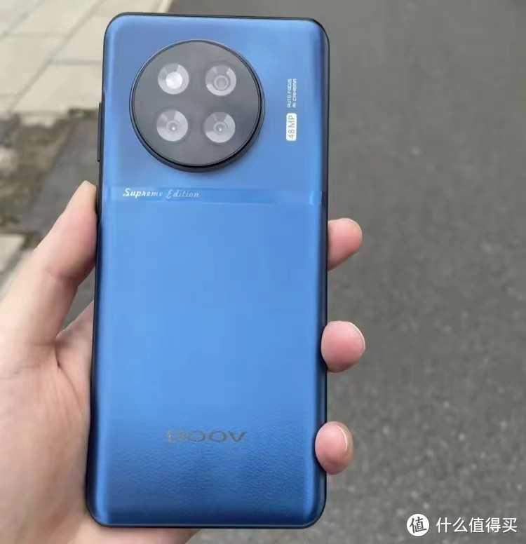 4800mAh+4800万像素+金属中框，512GB版仅949元，售价更亲民