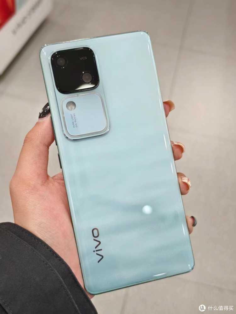 vivo S18 Pro和vivo X100：价格更低是否性价比就更高？