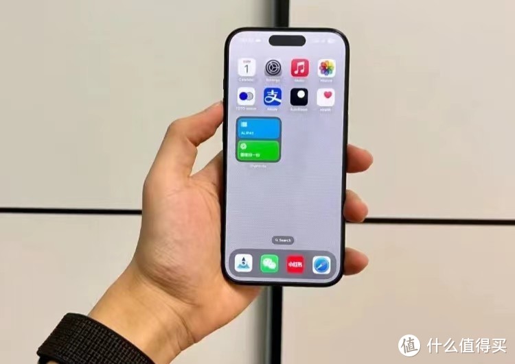 为什么人们宁愿买128GB的iPhone15 Pro，不愿买512GB的小米14Ultra？