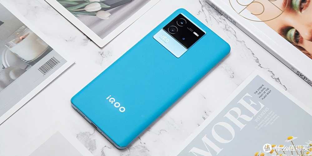 ​iQOO“不讲武德”，从1899降至1399元，12GB+256GB大内存！