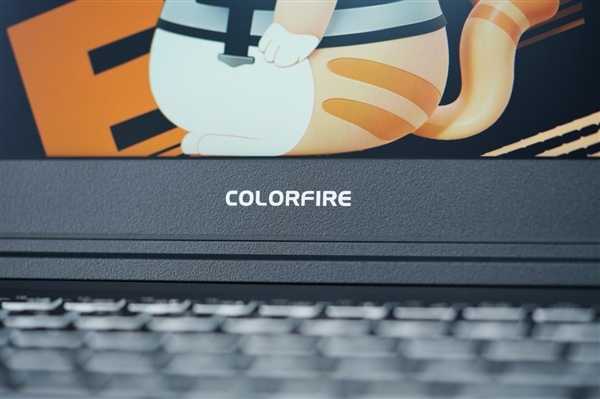 RTX 4050仅4999元！七彩虹COLORFIRE MEMOW橘宝R15图赏