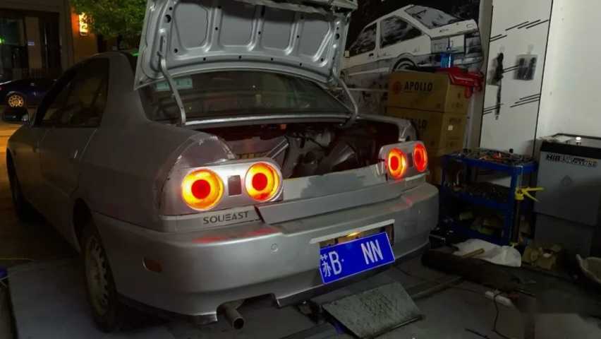 将东南菱帅改成了日产GT-R R32的模样，开上路会不会唬到人？