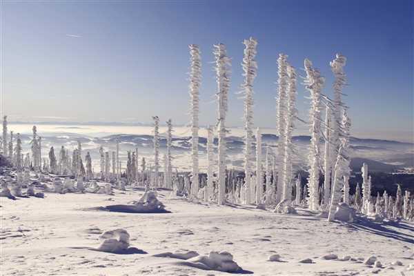 极端雨雪天气是否快结束 官方回应：最高峰已过 湖南持续冰冻天气