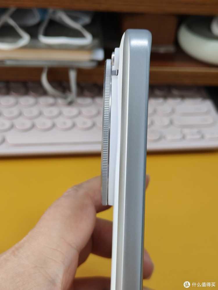 Xiaomi 14 Ultra+专业影像套装，把玩一会后退烧了，非重度影像用户建议买标准版。