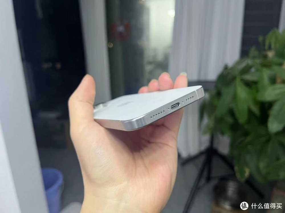 苹果获得新专利：解决拍照“红眼”问题！iPhone15Pro Max跌价1350