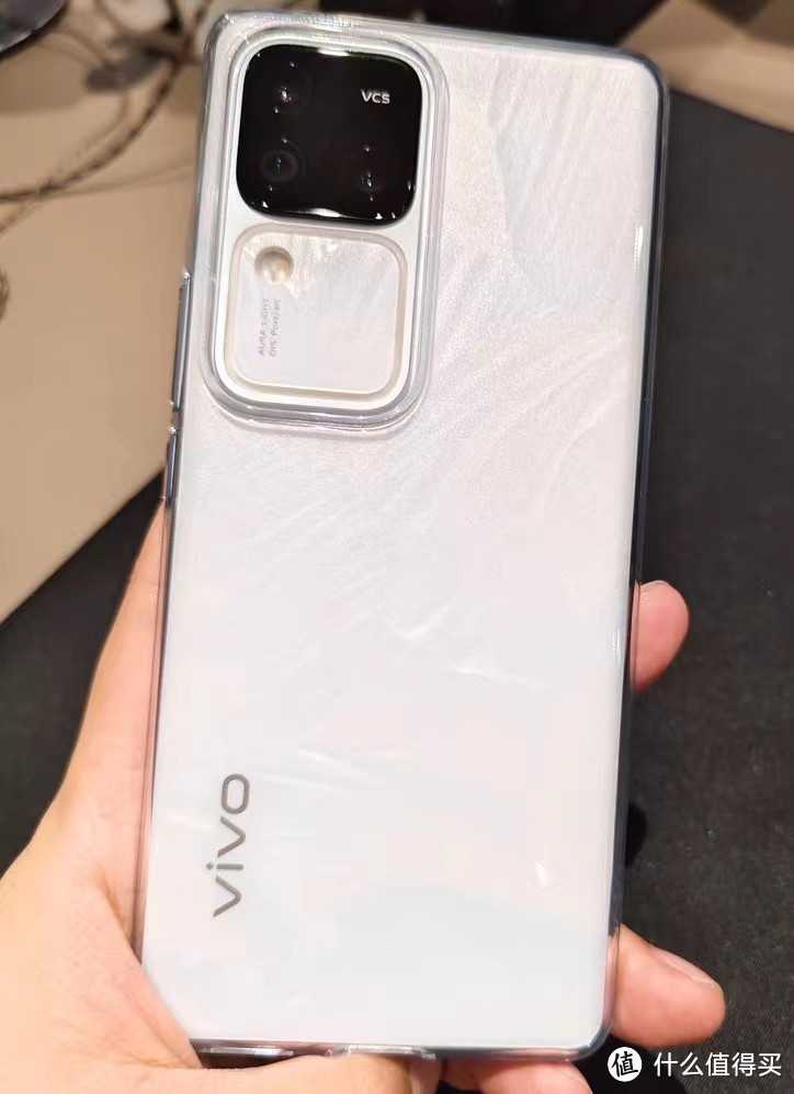 vivo S18 Pro和红米K70 Pro相比，谁的拍照和录像的成片更好？