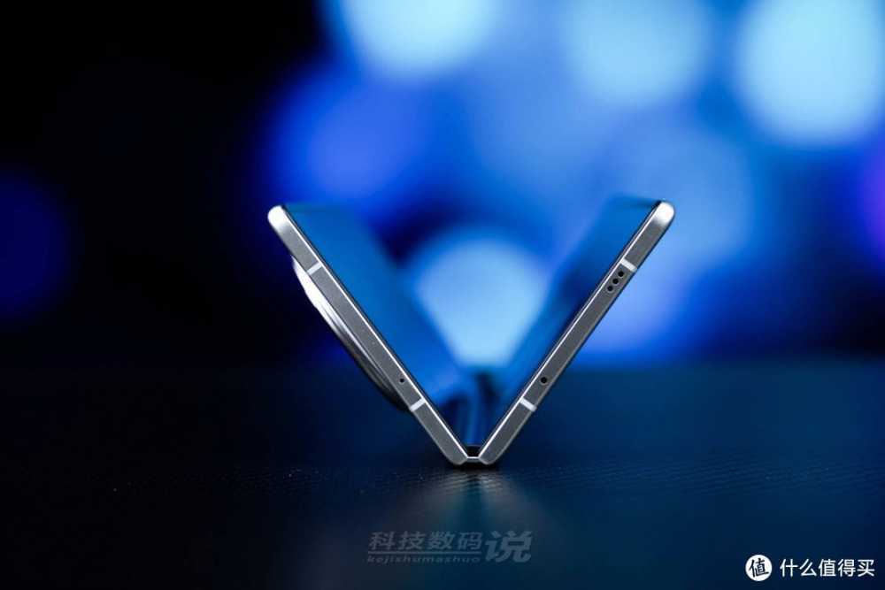 vivo X Fold3开箱：刷新大折叠屏手机重量记录的轻！