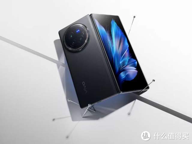 观感超震撼！vivo X Fold3系列实测反复折叠无忧，性能登顶