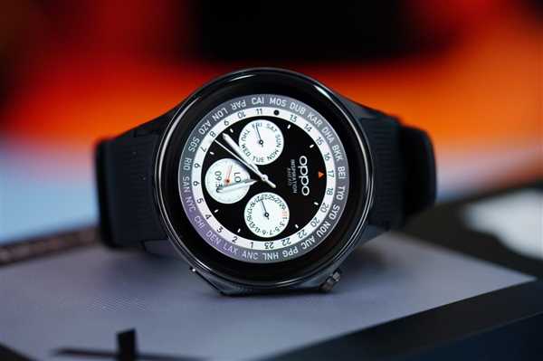 OPPO第一款圆表！OPPO Watch X星夜飞行版图赏