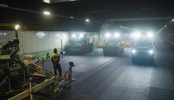 深中通道海底沉管隧道开始沥青路面施工：计划4月完成