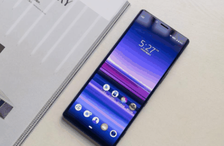 索尼xperia1iii屏幕是哪家的3