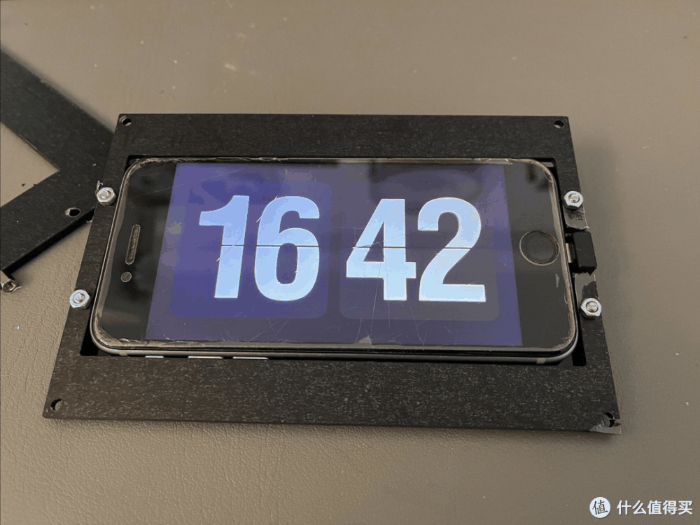老iPhone不要卖更别换盆，简单几步改翻页钟，实用好看永流传