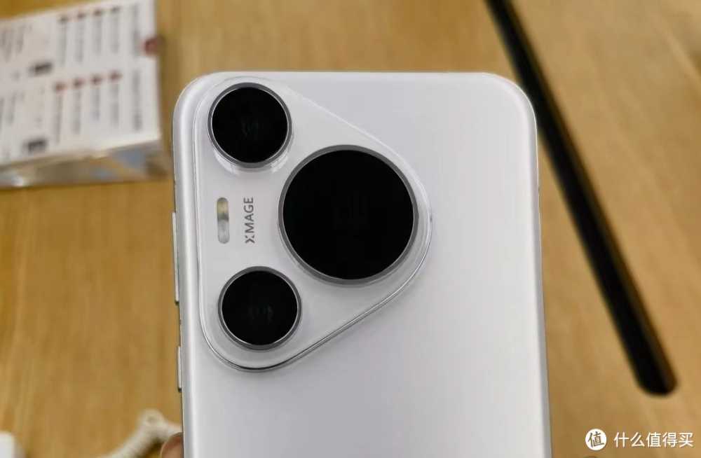 华为Pura70 Pro与iPhone15 Plus：哪款更懂你？