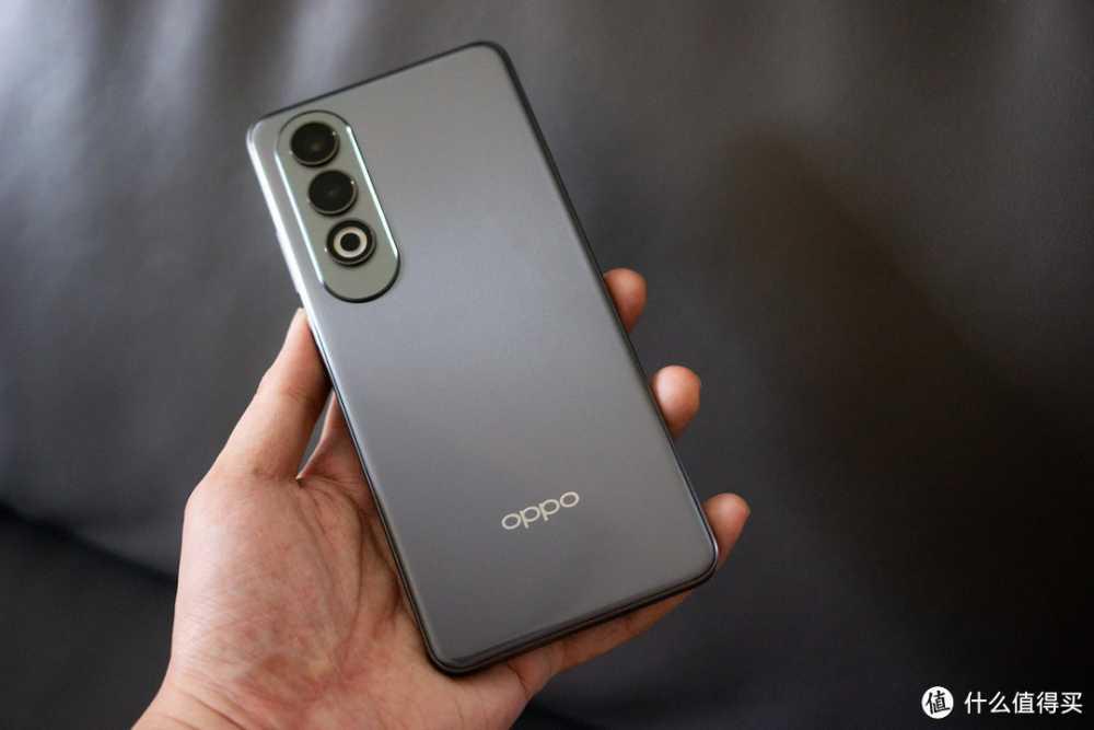 OPPO K12图赏：轻薄抗摔的百瓦闪充长续航手机