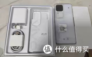 vivo S18三摄像头后置影棚级柔光环5G双卡双待高性能