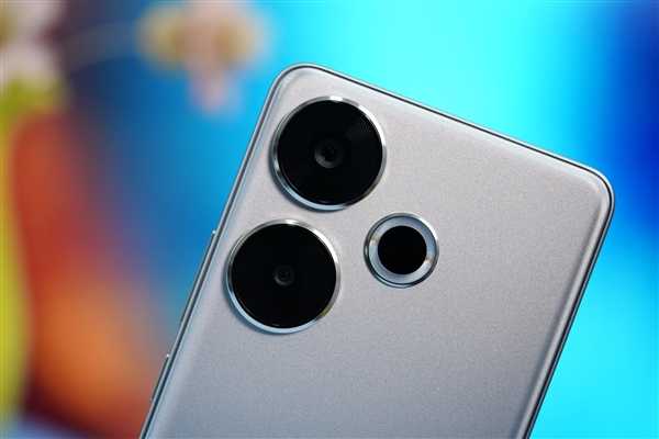 中端机首次用上骁龙8s Gen 3！Redmi Turbo 3图赏