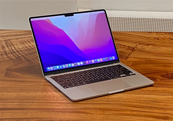 苹果预计在2026年推出MacBook Pro OLED版