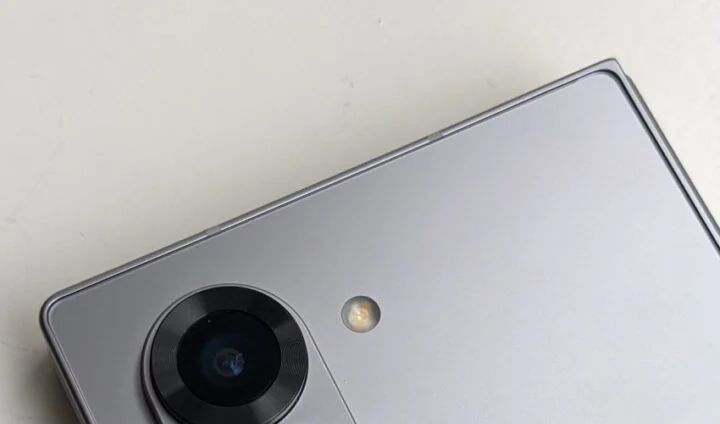 三星 Galaxy Z Fold6 手机新图片曝光：更宽、更方正