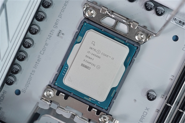 Intel、AMD下代主板都叫800系列乱套了！能分清 算你厉害