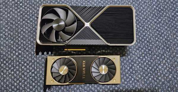 RTX 5090/5080肩并肩走来！测试功耗高达600W