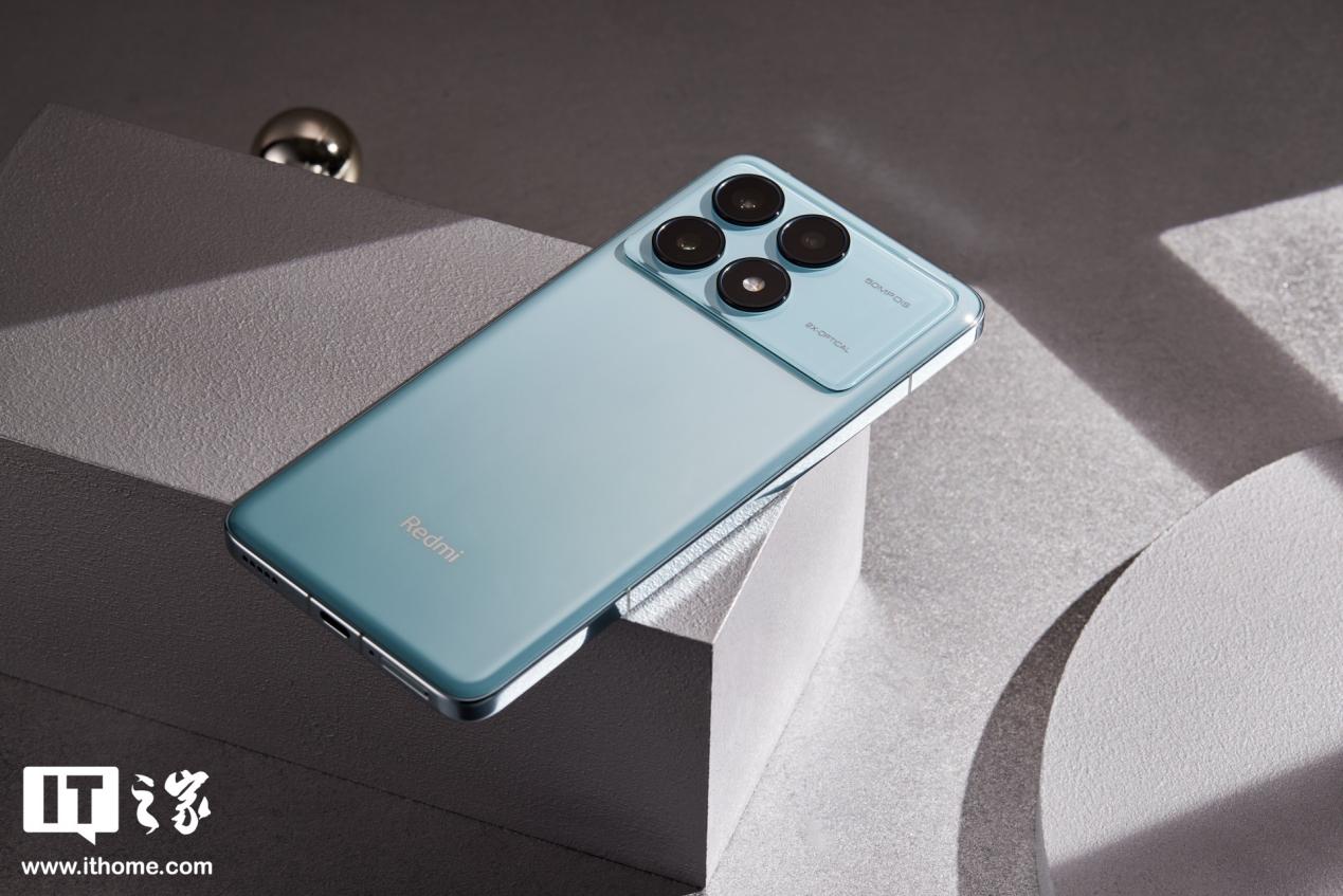 消息称小米 Redmi K80 Pro 手机采用“50MP 3.x 直立长焦”方案，搭载 2K 纯直屏