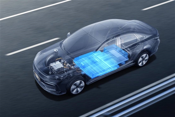 磷酸铁锂电池装车率创新高 能打3个三元锂