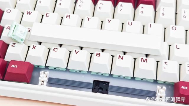 带10.1英寸触控屏幕的机械键盘你见过吗? 黑爵AKP846机械键盘测评插图48