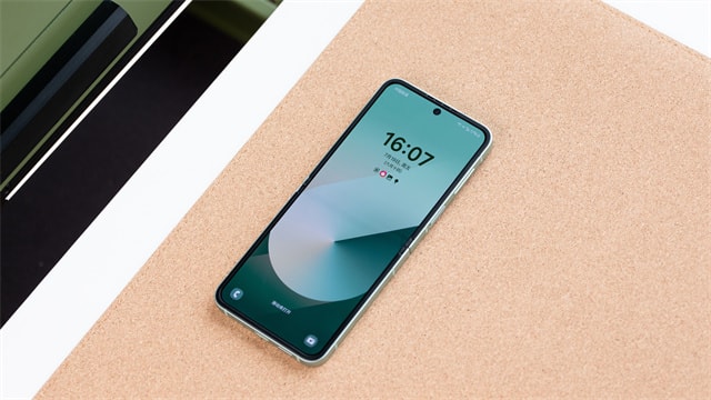 三星Galaxy Z Flip6体验怎么样 三星Galaxy Z Flip6体验评测插图6