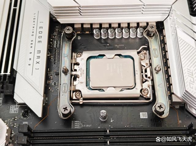 轻松压制14700K到80+度! 超频三DA360PRO水冷水冷散热器测评插图18