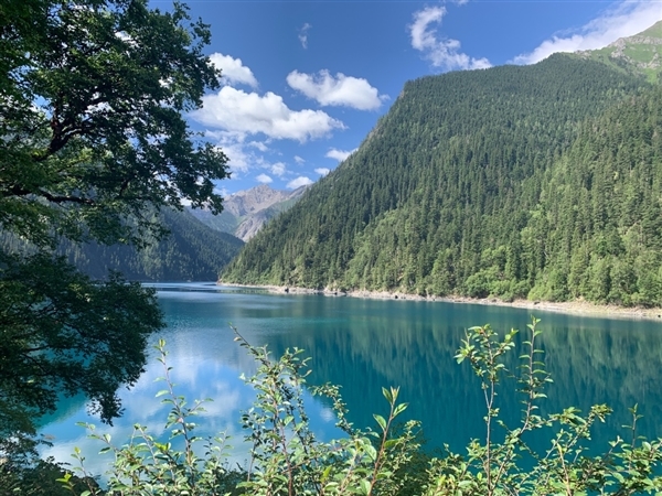 成都到黄龙九寨沟动车今日发车：最快1小时39分到达 旅游方便多了