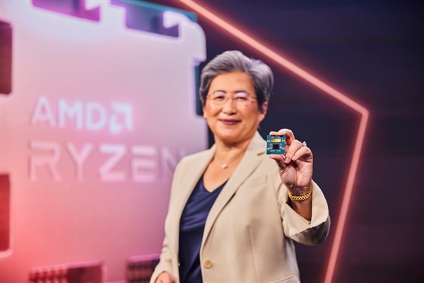 AMD EPYC处理器份额创新高！收入占比已达33.7％