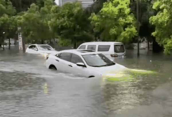 多轮强降雨来袭！车泡水、被冲走怎么办：一文说清