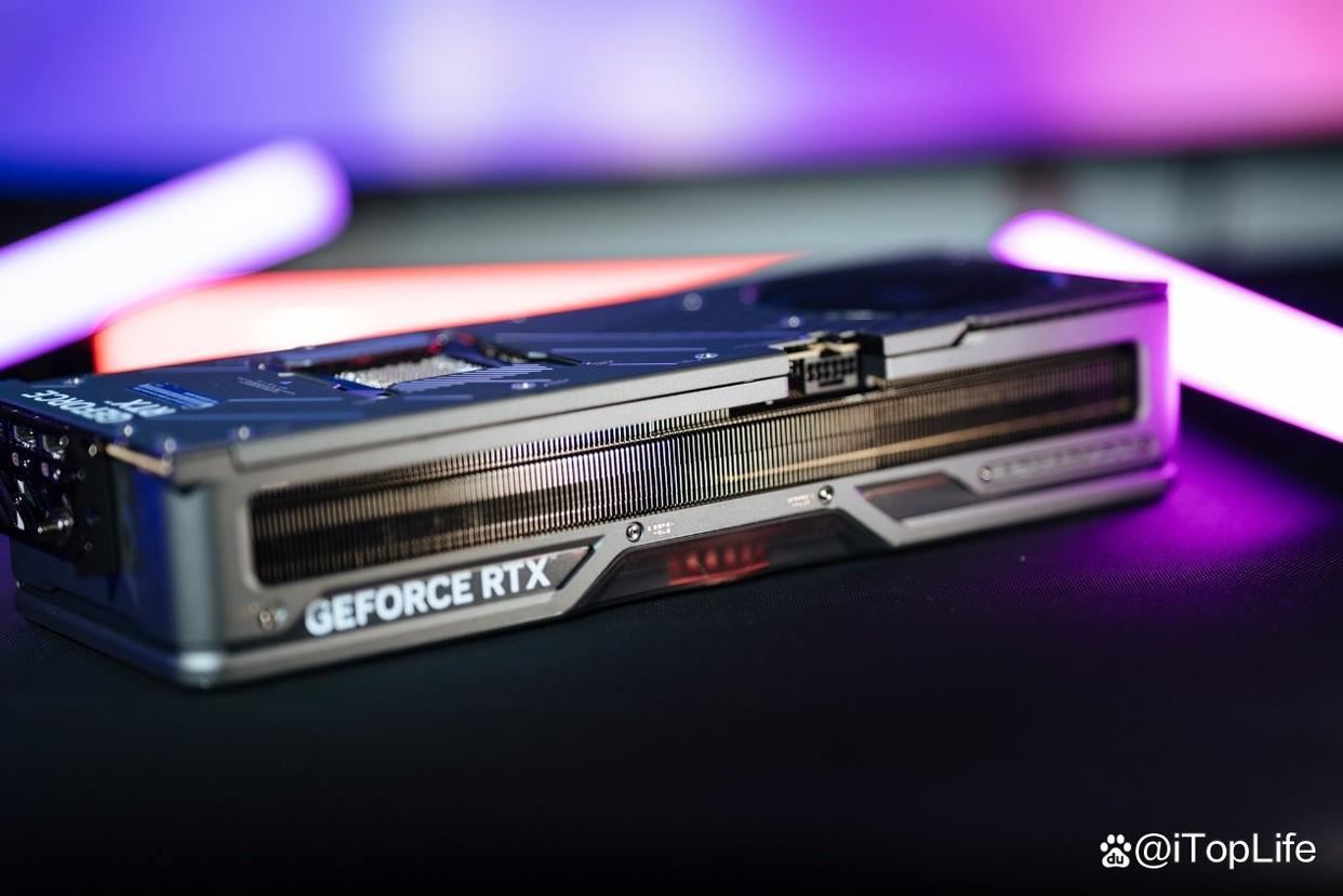 七彩虹首张RTX 50系显卡! iGame GeForce RTX 5090 D Advanced 32GB开箱插图26