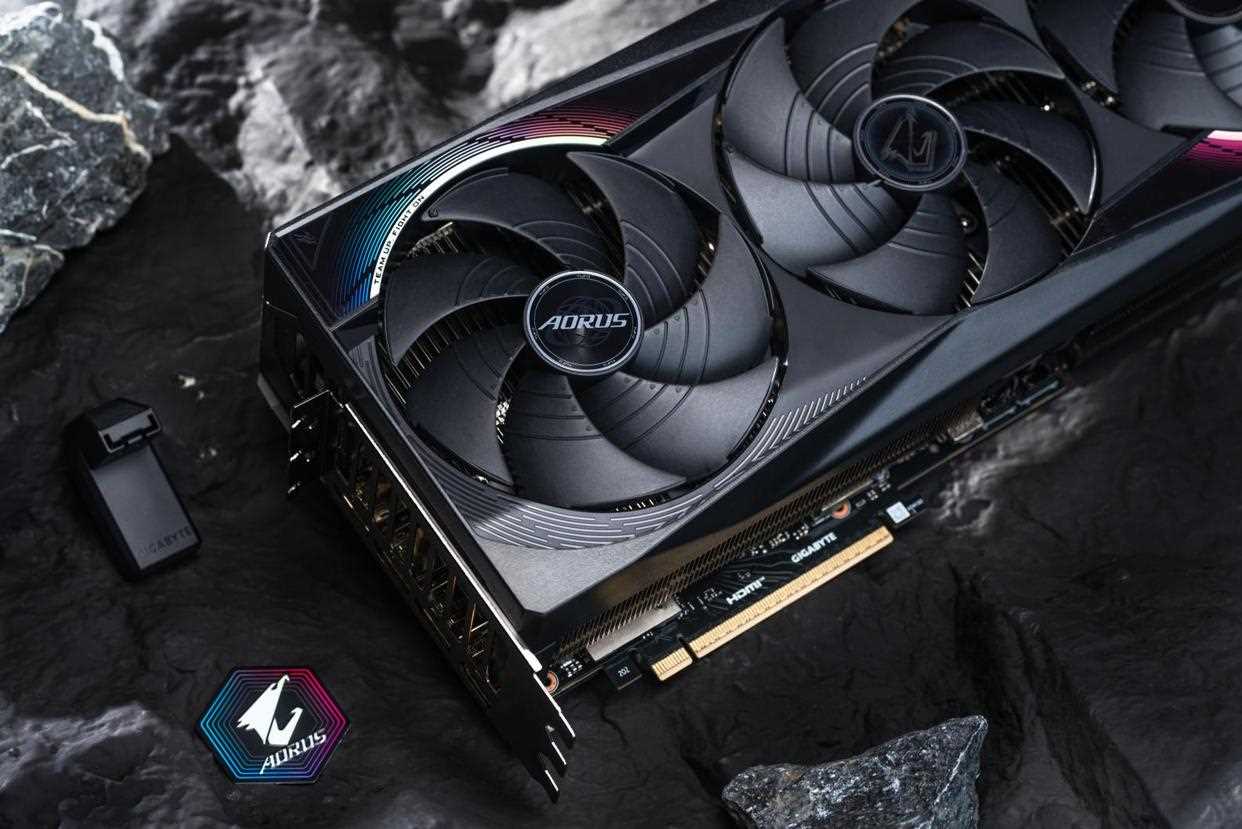 技嘉AORUS RTX 5070Ti超级雕显卡测评: 高帧电竞与AI生产力的主流利器插图6